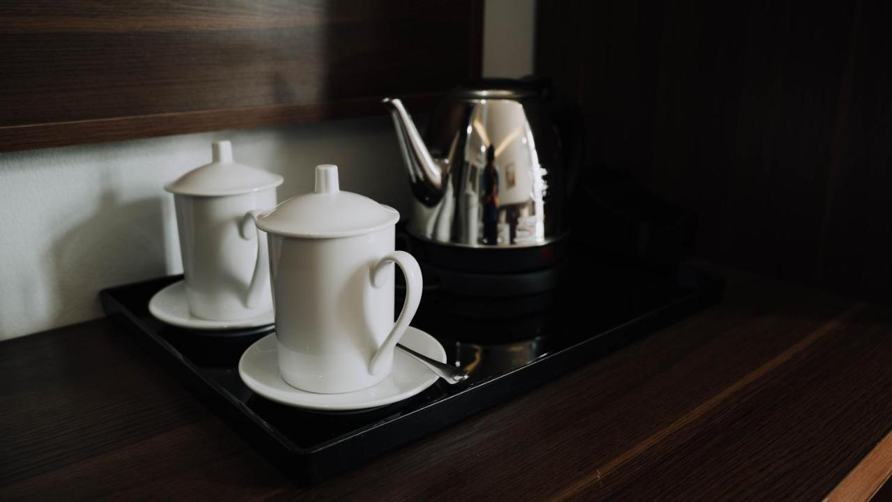 Beach Hotel Ha Long Bagian luar foto